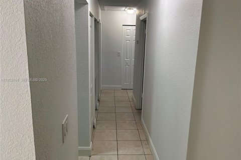 Condominio en alquiler en Greenacres, Florida, 3 dormitorios, 100.15 m2 № 1992172 - foto 16