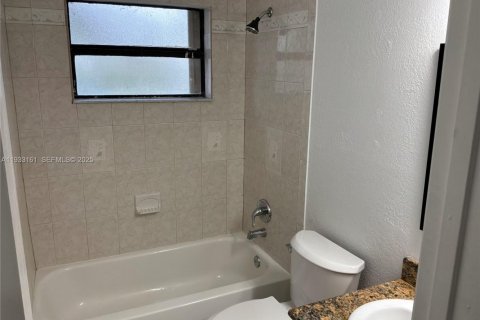 Condominio en alquiler en Greenacres, Florida, 3 dormitorios, 100.15 m2 № 1992172 - foto 9