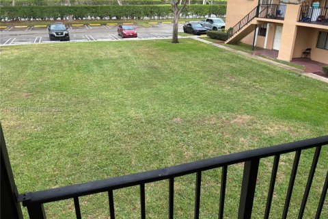 Condominio en alquiler en Greenacres, Florida, 3 dormitorios, 100.15 m2 № 1992172 - foto 13