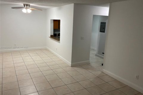 Condominio en alquiler en Greenacres, Florida, 3 dormitorios, 100.15 m2 № 1992172 - foto 19