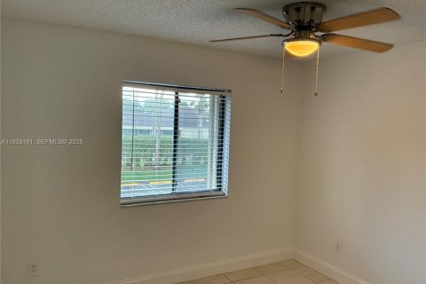 Condominio en alquiler en Greenacres, Florida, 3 dormitorios, 100.15 m2 № 1992172 - foto 6