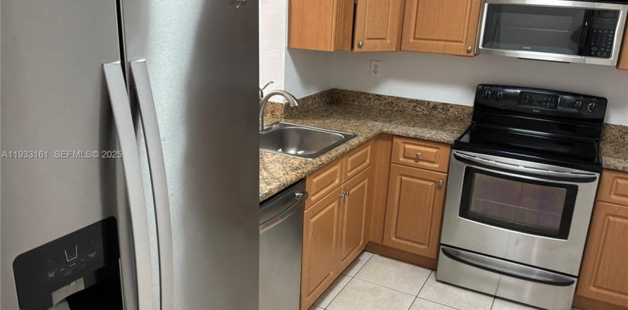 Condominio en Greenacres, Florida, 3 dormitorios  № 1992172