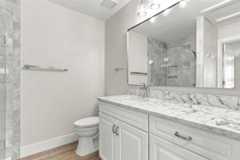 House in Daytona Beach, Florida 2 bedrooms, 135.08 sq.m. № 2419705 - photo 21