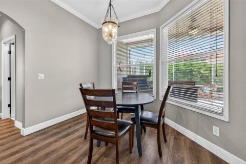 House in Tampa, Florida 4 bedrooms, 268.77 sq.m. № 2157451 - photo 11