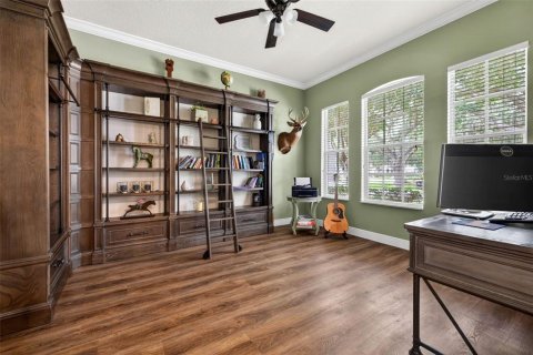House in Tampa, Florida 4 bedrooms, 268.77 sq.m. № 2157451 - photo 18