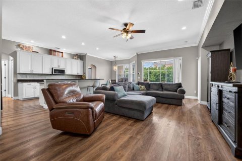 House in Tampa, Florida 4 bedrooms, 268.77 sq.m. № 2157451 - photo 13
