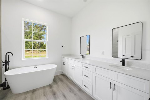 House in Ocala, Florida 4 bedrooms, 186.55 sq.m. № 2151894 - photo 18