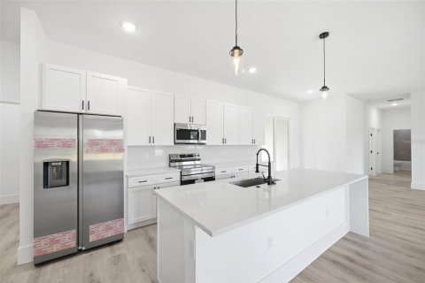 House in Ocala, Florida 4 bedrooms, 186.55 sq.m. № 2151894 - photo 12