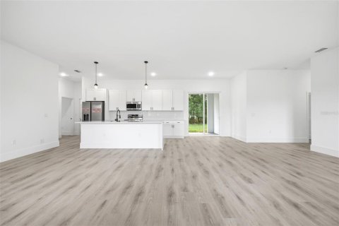 House in Ocala, Florida 4 bedrooms, 186.55 sq.m. № 2151894 - photo 6