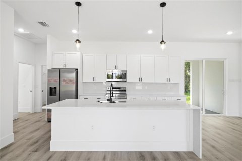 House in Ocala, Florida 4 bedrooms, 186.55 sq.m. № 2151894 - photo 11