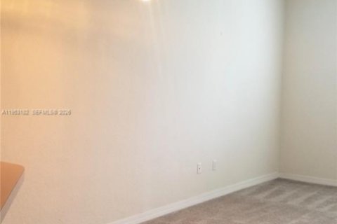 Townhouse in Sunrise, Florida 3 bedrooms, 112.6 sq.m. № 2007528 - photo 18