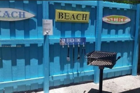 Appartement à louer à Miami Beach, Floride: 3 chambres, 105.91 m2 № 1892242 - photo 1