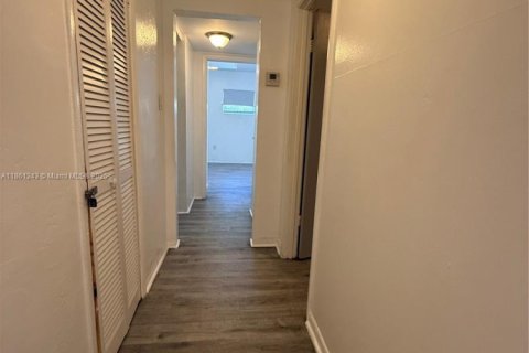 Appartement à louer à Miami Beach, Floride: 3 chambres, 105.91 m2 № 1892242 - photo 11