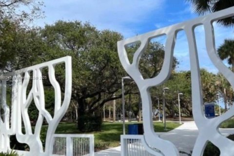 Appartement à louer à Miami Beach, Floride: 3 chambres, 105.91 m2 № 1892242 - photo 23