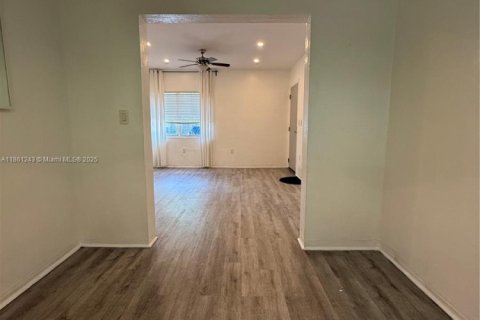 Appartement à louer à Miami Beach, Floride: 3 chambres, 105.91 m2 № 1892242 - photo 6