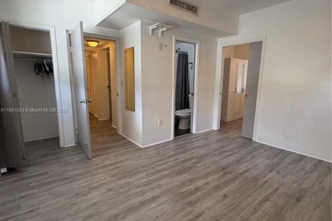 Appartement à louer à Miami Beach, Floride: 3 chambres, 105.91 m2 № 1892242 - photo 13