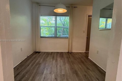 Appartement à louer à Miami Beach, Floride: 3 chambres, 105.91 m2 № 1892242 - photo 5