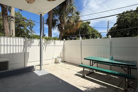 Appartement à louer à Miami Beach, Floride: 3 chambres, 105.91 m2 № 1892242 - photo 10