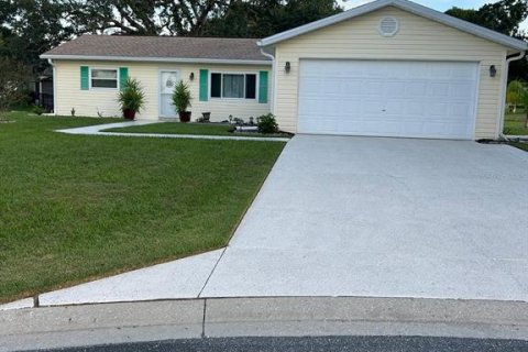 House in Summerfield, Florida 2 bedrooms, 120.4 sq.m. № 1903895 - photo 1