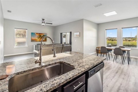Casa en venta en Groveland, Florida, 4 dormitorios, 169.55 m2 № 1767387 - foto 15