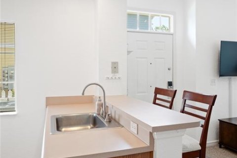 Condominio en venta en Kissimmee, Florida, 4 dormitorios, 136.57 m2 № 1776829 - foto 6