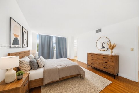 Снять в аренду кондоминиум в Халландейл-Бич, Флорида 1 спальня, 85.47м2, № 2005726 - фото 11