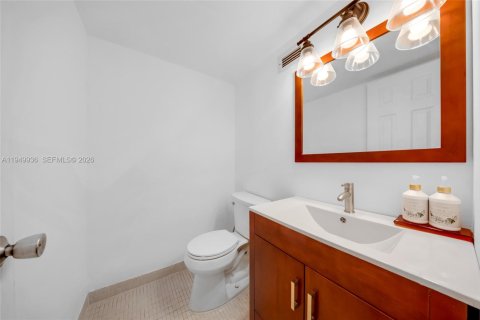 Снять в аренду кондоминиум в Халландейл-Бич, Флорида 1 спальня, 85.47м2, № 2005726 - фото 14