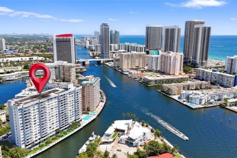 Снять в аренду кондоминиум в Халландейл-Бич, Флорида 1 спальня, 85.47м2, № 2005726 - фото 24