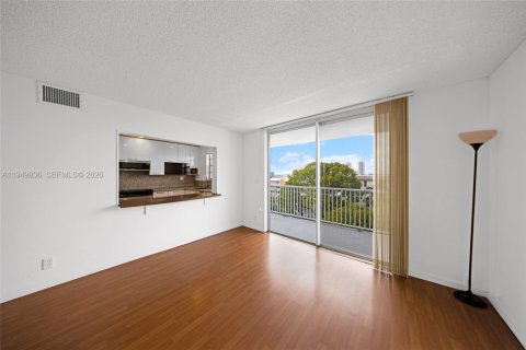 Снять в аренду кондоминиум в Халландейл-Бич, Флорида 1 спальня, 85.47м2, № 2005726 - фото 4