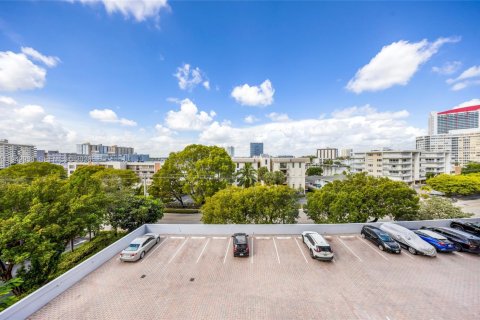 Снять в аренду кондоминиум в Халландейл-Бич, Флорида 1 спальня, 85.47м2, № 2005726 - фото 17