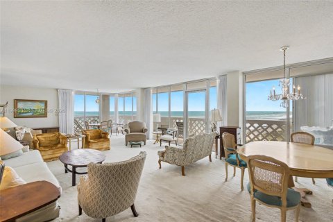 Copropriété à vendre à Boca Raton, Floride: 3 chambres, 186.36 m2 № 2065196 - photo 15