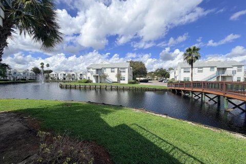 Copropriété à louer à Orlando, Floride: 2 chambres, 86.4 m2 № 2386619 - photo 2