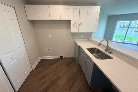 Copropriété à louer à Orlando, Floride: 2 chambres, 86.4 m2 № 2386619 - photo 16