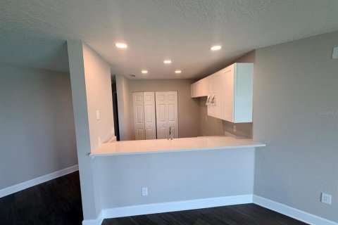 Copropriété à louer à Orlando, Floride: 2 chambres, 86.4 m2 № 2386619 - photo 15