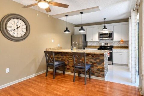 Touwnhouse à louer à West Palm Beach, Floride: 2 chambres, 114.83 m2 № 2398010 - photo 6