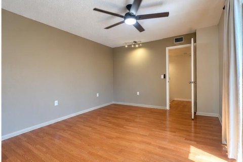 Touwnhouse à louer à West Palm Beach, Floride: 2 chambres, 114.83 m2 № 2398010 - photo 10