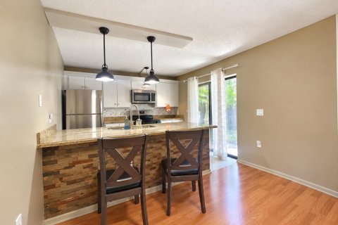 Touwnhouse à louer à West Palm Beach, Floride: 2 chambres, 114.83 m2 № 2398010 - photo 5