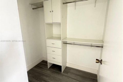 Adosado en alquiler en Dania Beach, Florida, 3 dormitorios, 128.39 m2 № 2075917 - foto 17