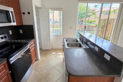 Adosado en alquiler en Dania Beach, Florida, 3 dormitorios, 128.39 m2 № 2075917 - foto 10