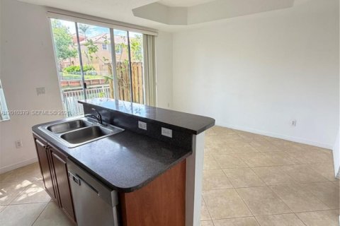 Adosado en alquiler en Dania Beach, Florida, 3 dormitorios, 128.39 m2 № 2075917 - foto 11