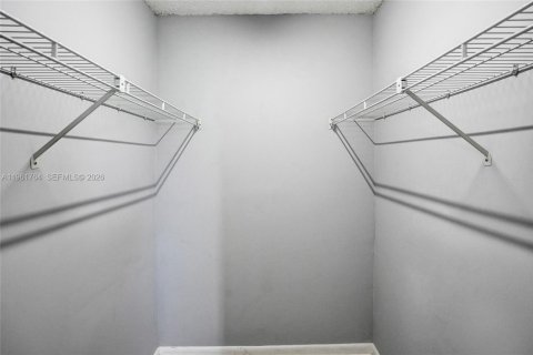 Снять в аренду таунхаус в Уэст-Палм-Бич, Флорида 3 спальни, 121.05м2, № 2024413 - фото 23