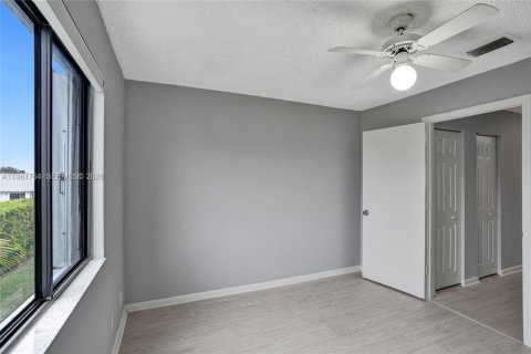 Снять в аренду таунхаус в Уэст-Палм-Бич, Флорида 3 спальни, 121.05м2, № 2024413 - фото 27