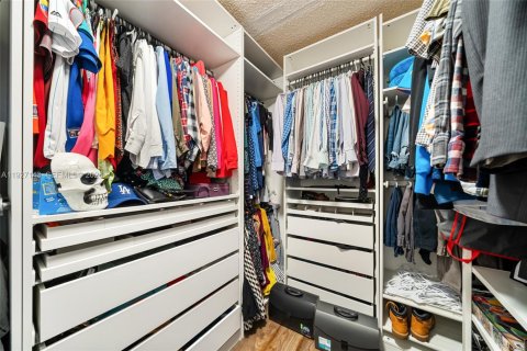 Купить виллу или дом в Майами, Флорида 4 спальни, 167.13м2, № 2061346 - фото 16