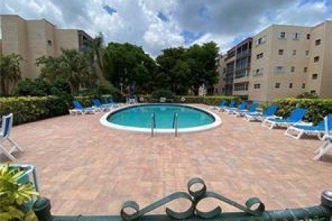 Copropriété à vendre à Plantation, Floride: 2 chambres, 115.38 m2 № 2178365 - photo 18