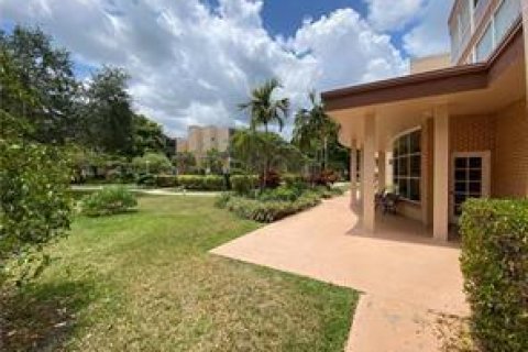 Copropriété à vendre à Plantation, Floride: 2 chambres, 115.38 m2 № 2178365 - photo 24