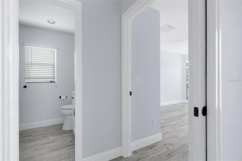 Купить виллу или дом в Те-Виллиджис, Флорида 5 комнат, 178.56м2, № 2296901 - фото 29