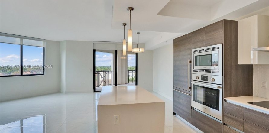 Condominio en Coral Gables, Florida, 2 dormitorios № 1998194