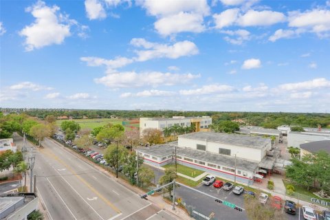 Condominio en alquiler en Coral Gables, Florida, 2 dormitorios, 102.29 m2 № 1998194 - foto 12