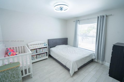Villa ou maison à vendre à Kissimmee, Floride: 4 chambres, 216.56 m2 № 2432546 - photo 18