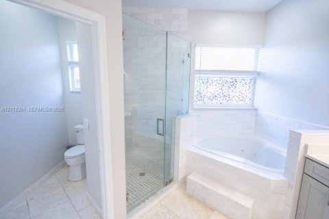 Villa ou maison à vendre à Kissimmee, Floride: 4 chambres, 216.56 m2 № 2432546 - photo 14